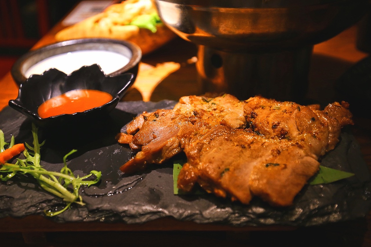 深夜食堂（图ZODI1MTcyMjQ=） - 产品摄影 - 站酷设计师林月兔原创素材 - 站酷ZCOOL