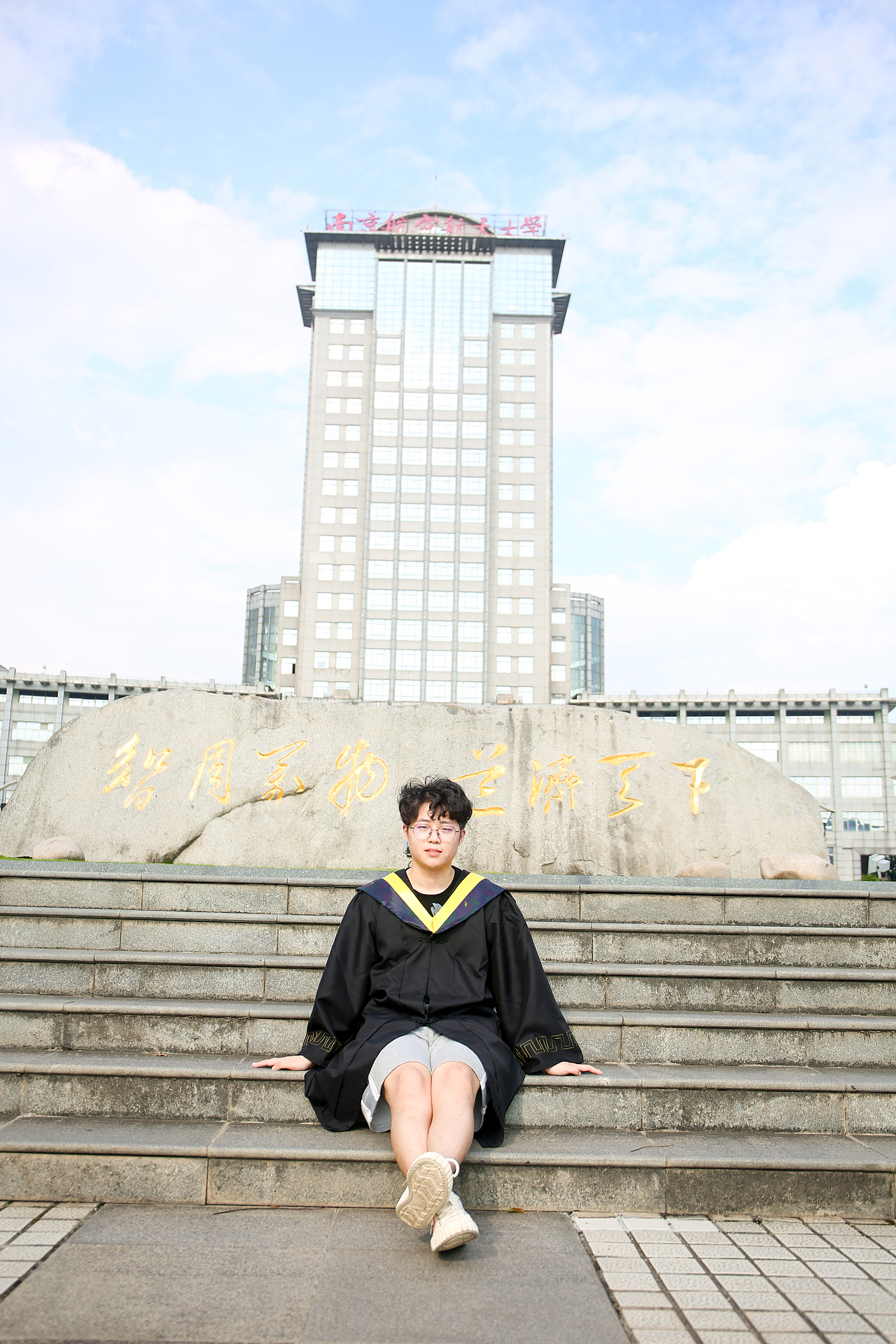 大学毕业照拍摄情侣个人毕业纪念拍照写真摄影人像拍摄