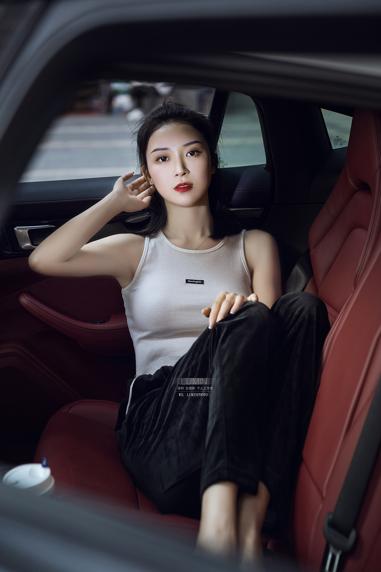 车内写真 车窗照氛围感 副驾拍照 车窗探头拍照