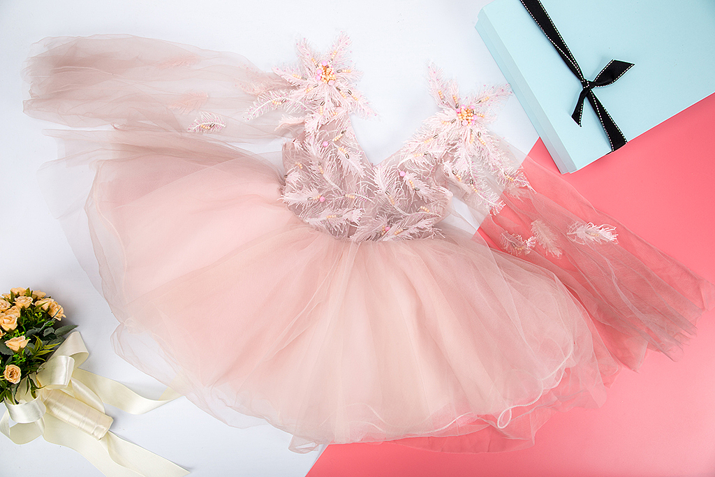 童装服饰摆拍淘宝静物拍摄（图ZMTQ5MTI2MDI4） - 产品摄影 - 站酷设计师芷君视觉原创素材 - 站酷ZCOOL