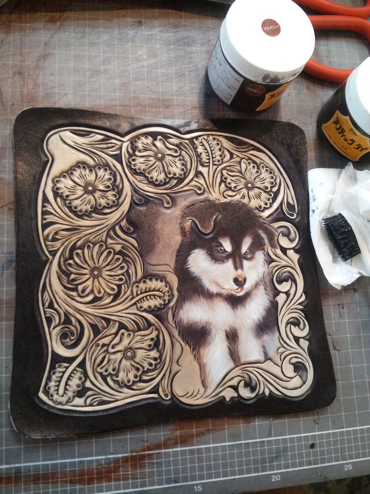 萌萌的阿拉斯加小犬钱包