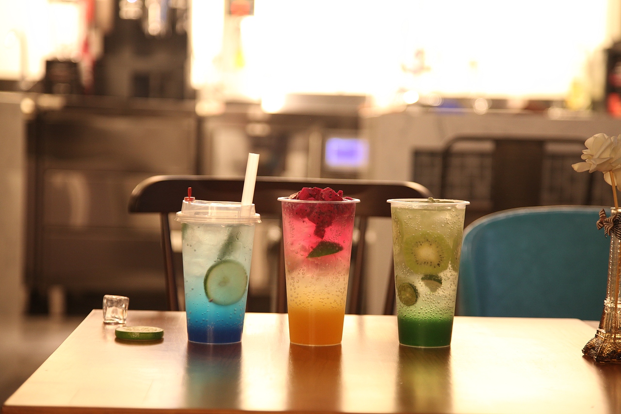 奶茶杯（图ZMjAyMTEzOTU2） - 产品摄影 - 站酷设计师PeterParkerPeng原创素材 - 站酷ZCOOL