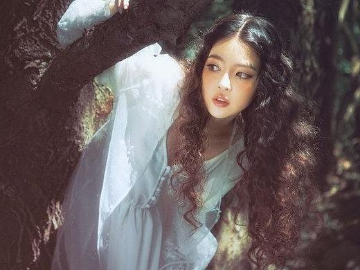 如何通过光影来塑造人像的层次和氛围？西安王老师来教你