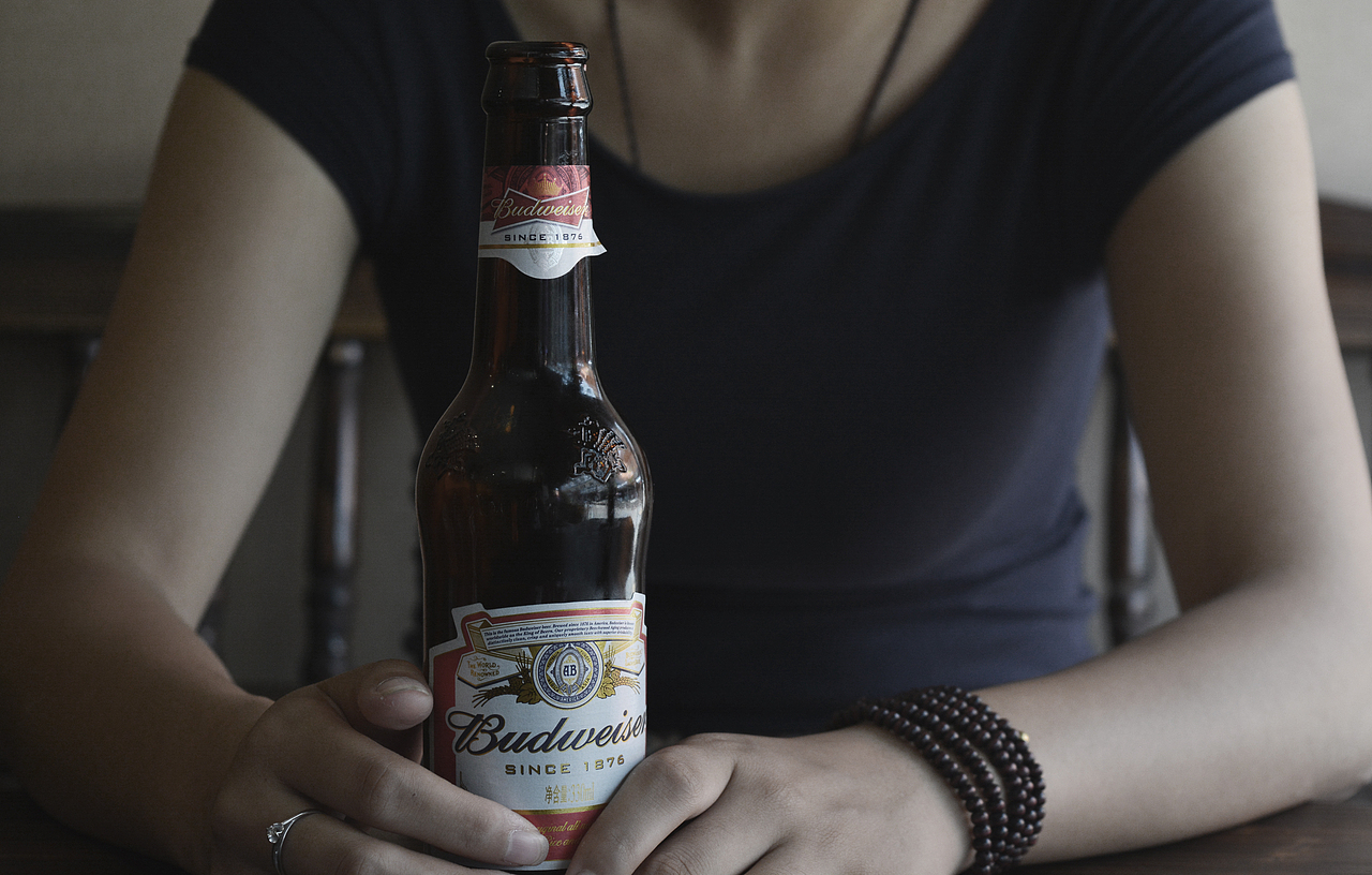 笙南咖啡馆（图ZNjEyMDgyNjA=） - 人像摄影 - 站酷设计师月明闻杜宇原创素材 - 站酷ZCOOL