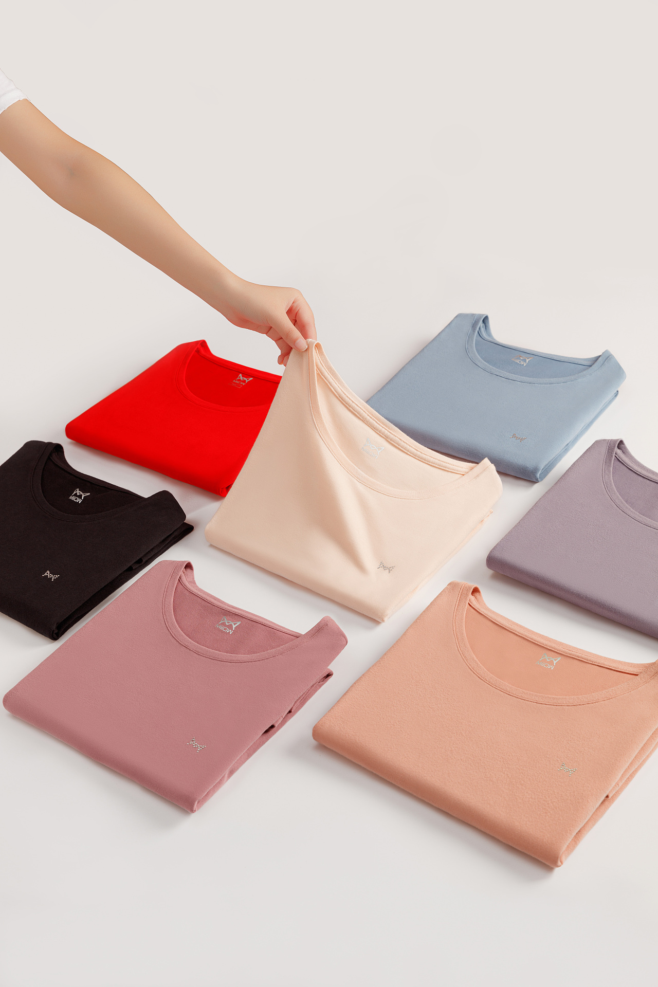 女士秋衣拍攝（圖ZMjkyNjMyNTIw） - 產(chǎn)品攝影 - 站酷設(shè)計(jì)師雷特?cái)z影原創(chuàng)素材 - 站酷ZCOOL