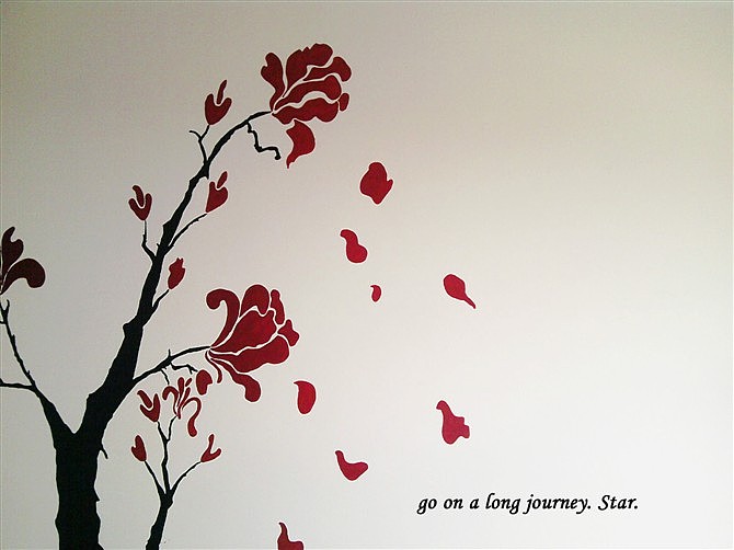 帮一个小女孩卧室画的花