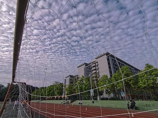 早晨的第一朵云