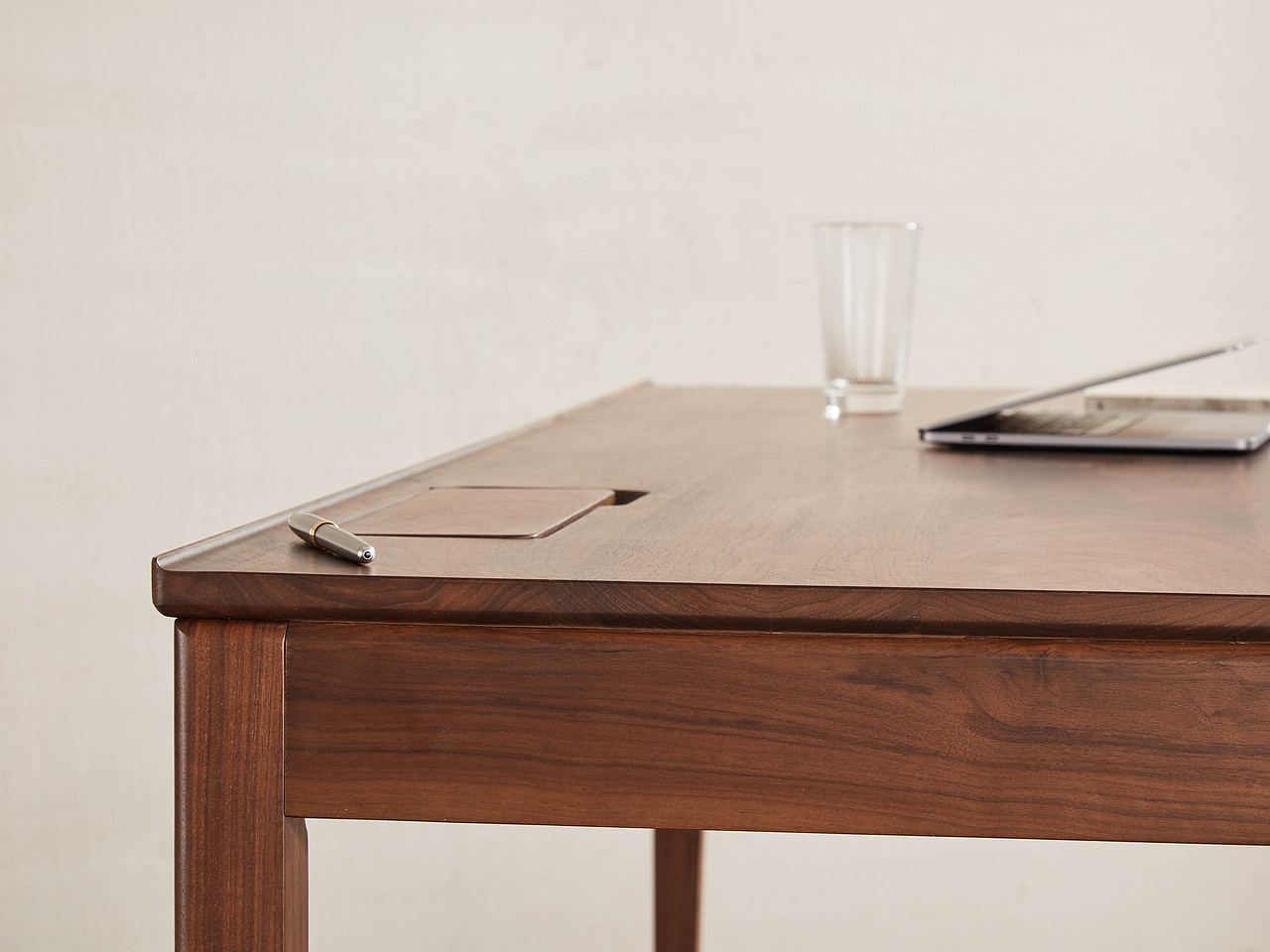 书房解决方案——「流云」轻书桌