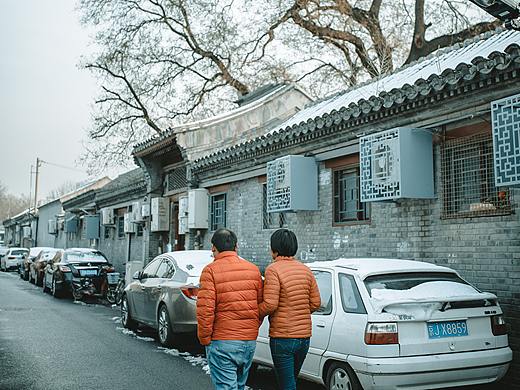 北京胡同里的初雪