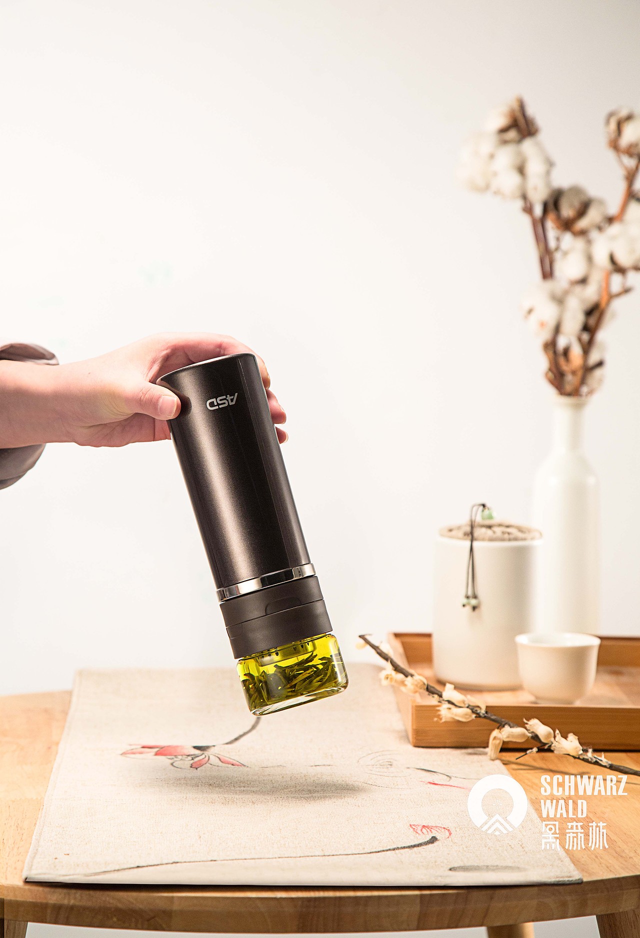 照片：泡茶保温杯（图ZMTY0MTcyMDY4） - 产品摄影 - 站酷设计师黑森林传媒科技原创素材 - 站酷ZCOOL