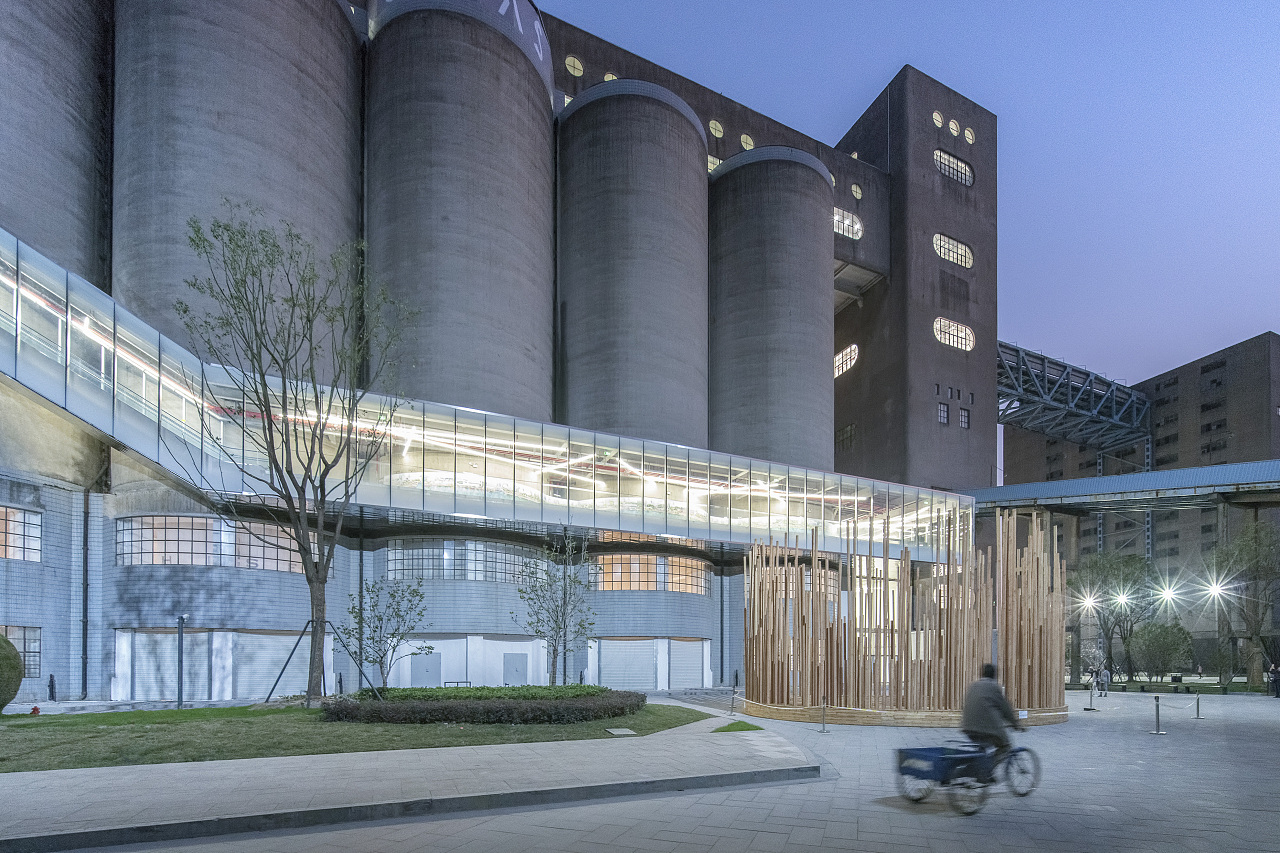 上海八万吨筒仓