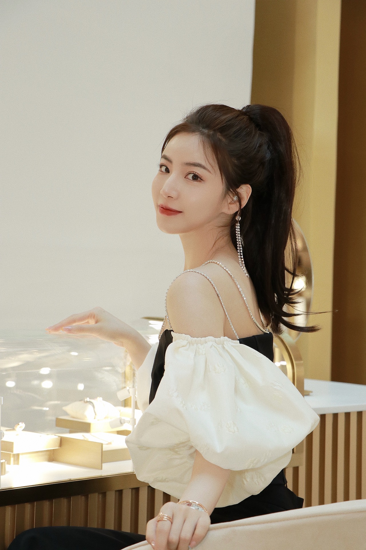 Rika花花✖️卡地亚Cartiel