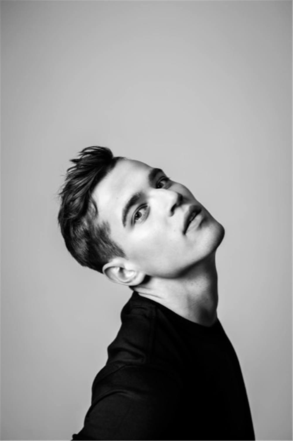 型男类型简约成熟风格男模夏装jerry