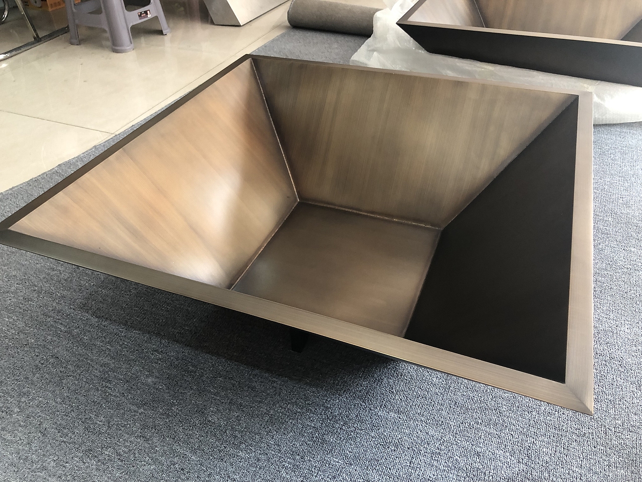 成都城市广场景观不锈钢艺术花钵 金属异形花箱（图ZMjQ2MDYwMzY0） - 其他工业/产品 - 站酷设计师Z35581775原创素材 - 站酷ZCOOL