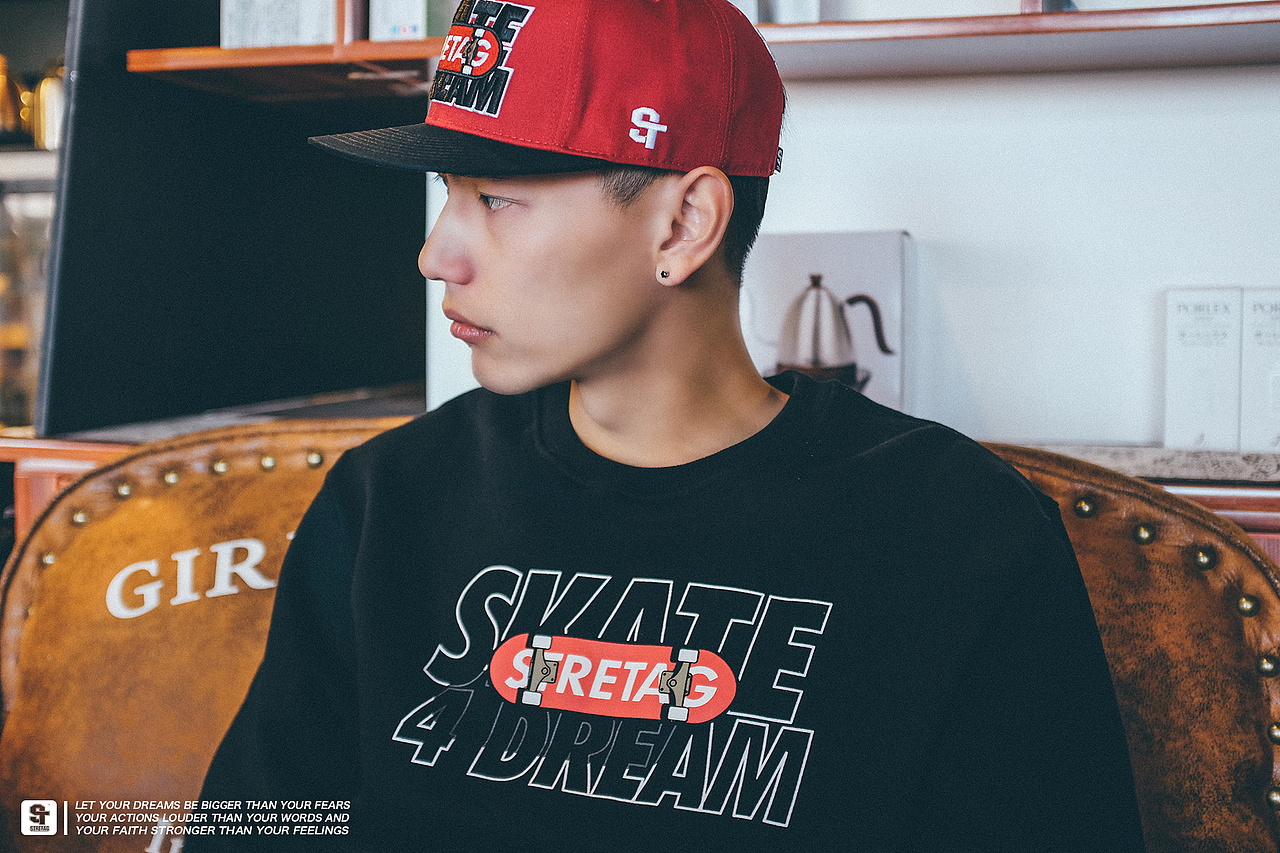 STRETAG秋季新款黑色滑板图案圆领Skate Dream套头卫衣