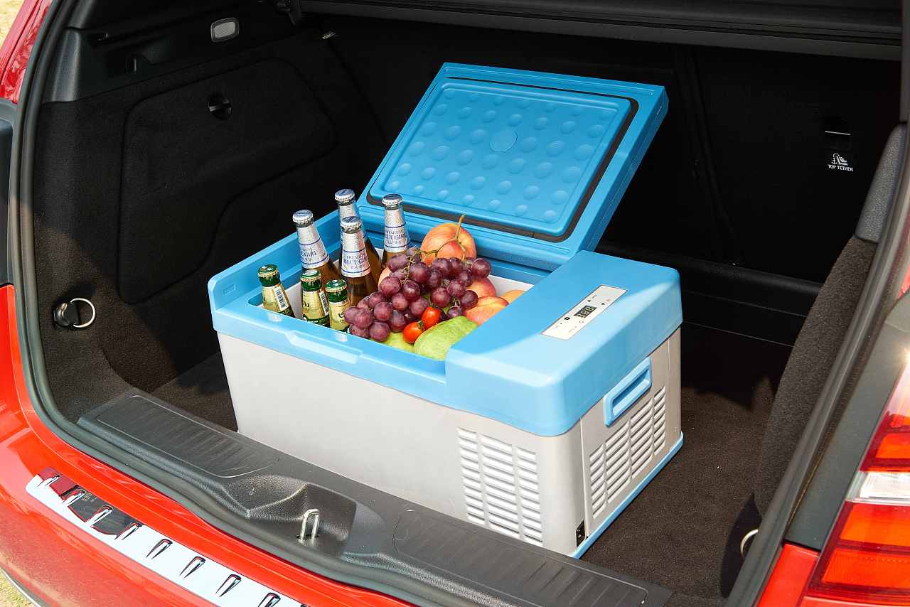 大磐车载冰箱画册制作图片拍摄