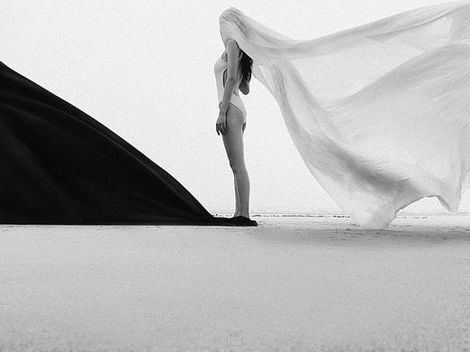 Black｜White