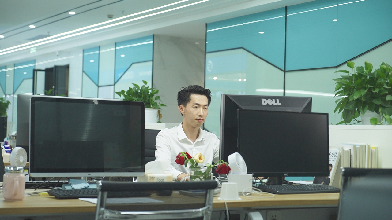 元创时代 品牌形象宣传【导演版】（图ZMjYyMjEzNjQw） - 宣传片 - 站酷设计师扯子原创素材 - 站酷ZCOOL