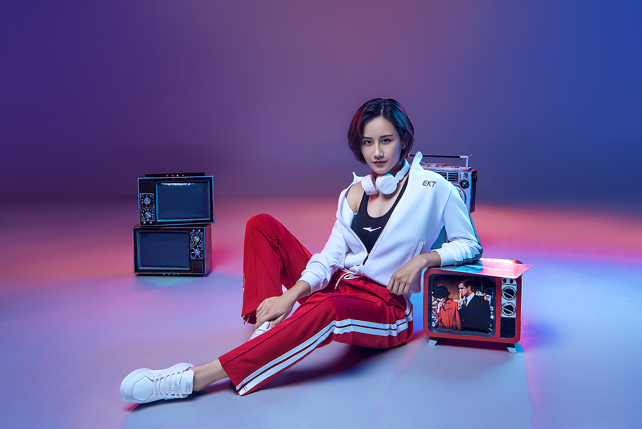 运动品牌拍摄（图ZMjE0NzQ1NTg0） - 品牌 - 站酷设计师摄影师鲁成龙原创素材 - 站酷ZCOOL