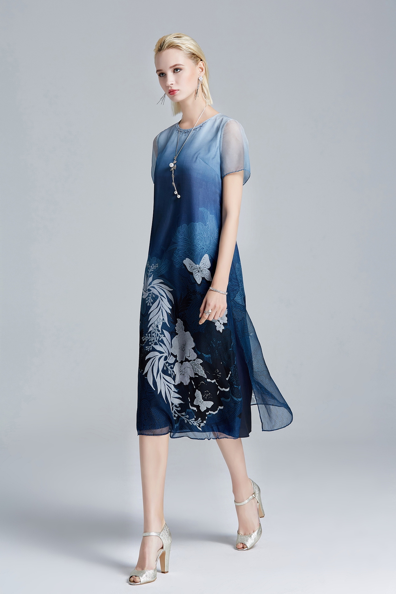 室内女装拍摄作品 尖峰摄影