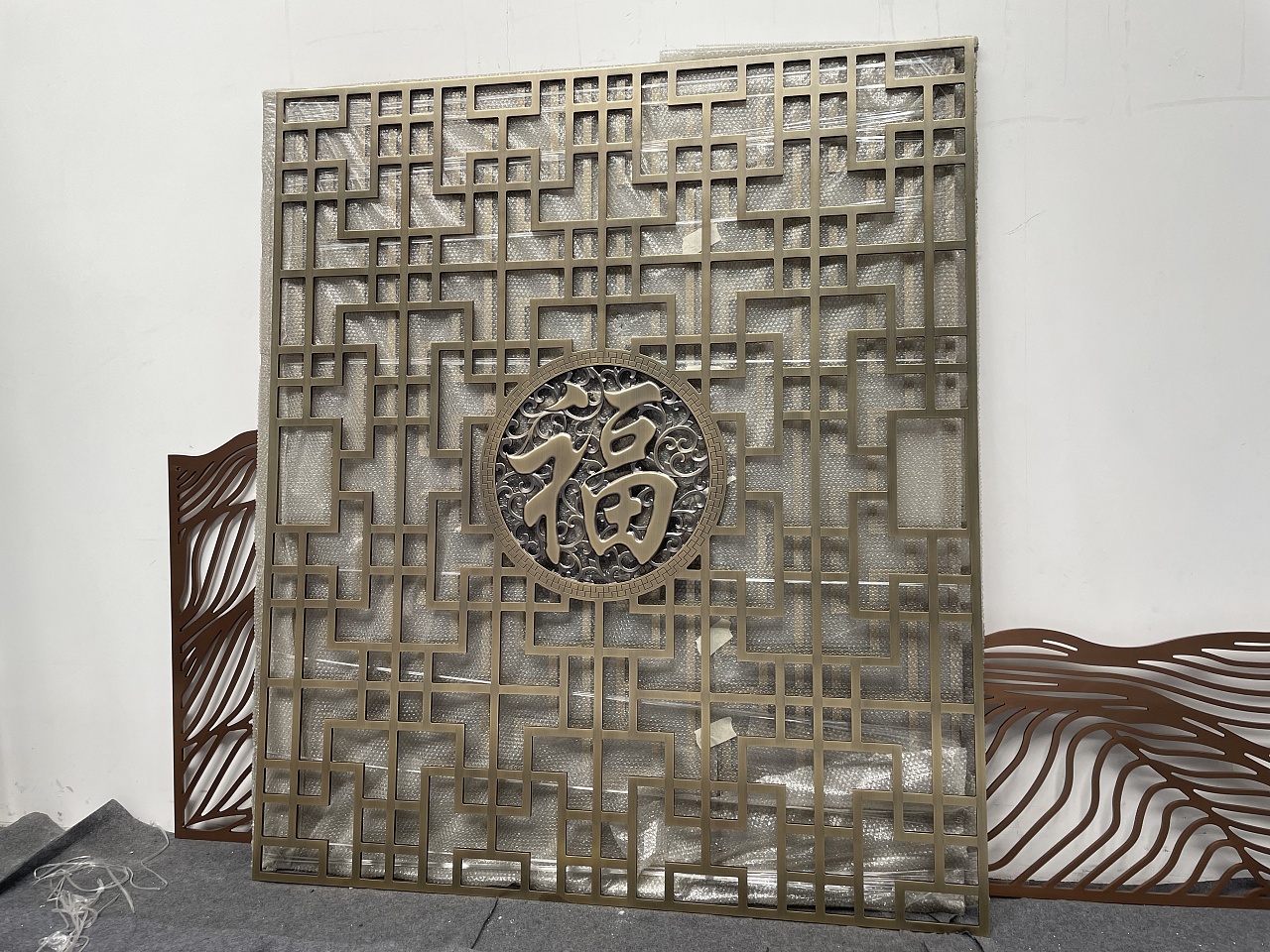 铝板雕刻屏风 新中式铝板雕刻屏风