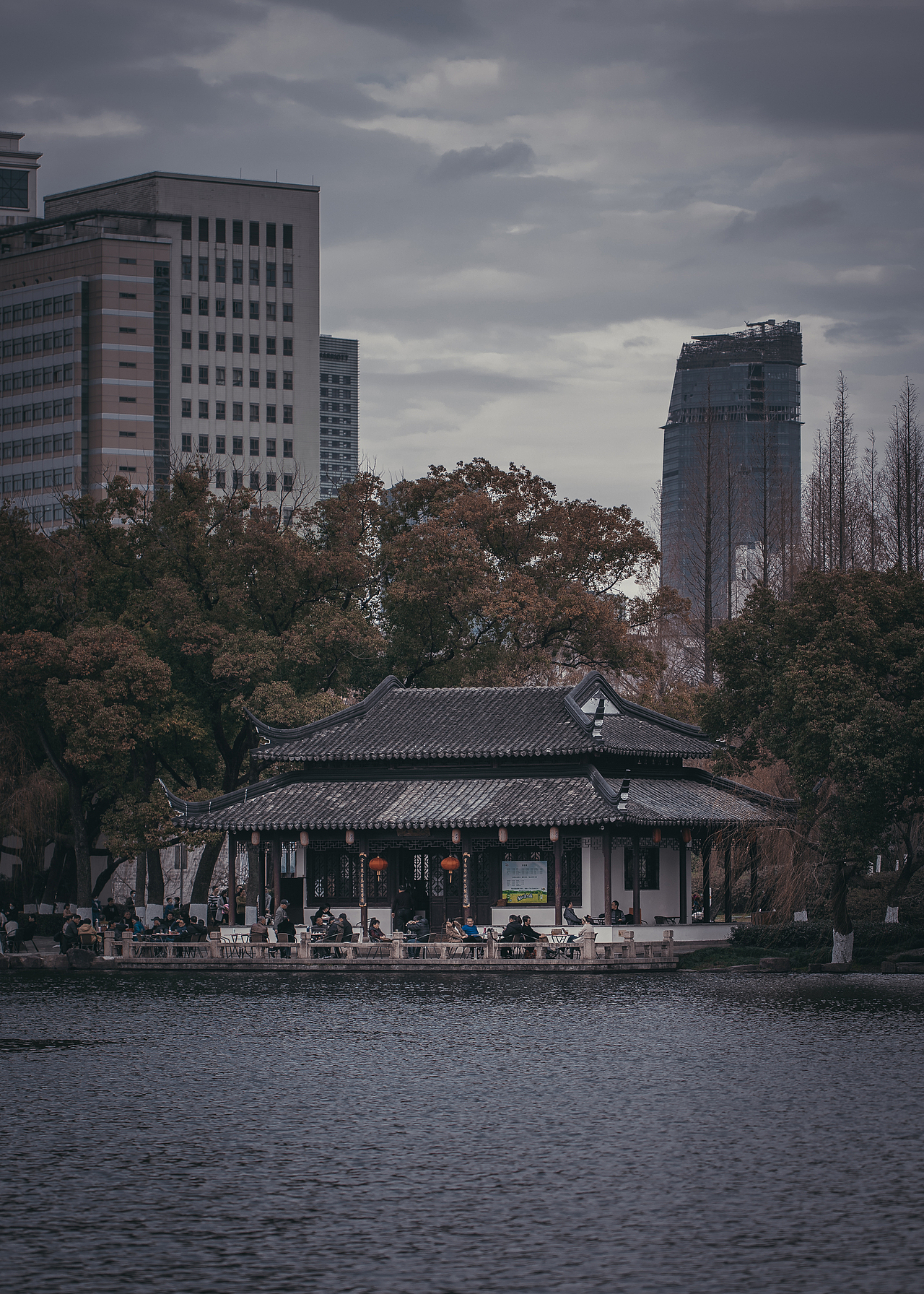 2021.1.31街拍-城市中的古建筑（图ZMjQxNjk5OTQw） - 风光摄影 - 站酷设计师YByb原创素材 - 站酷ZCOOL