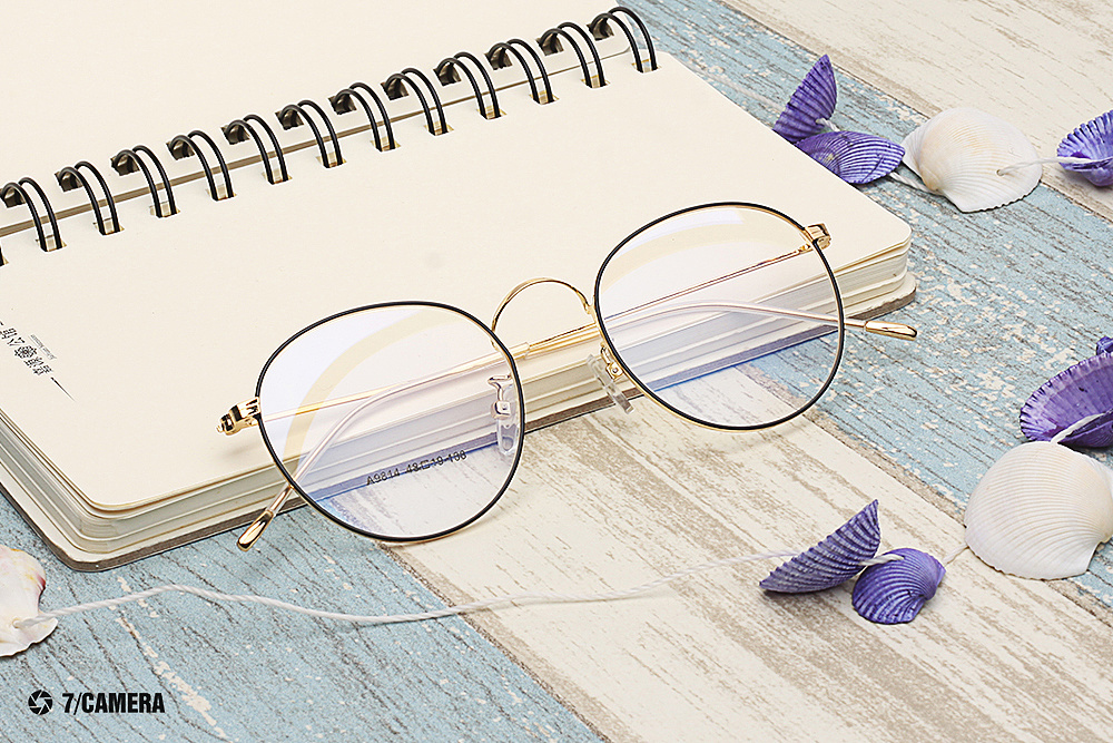 产品拍摄/框架眼镜 — 场景创意摆拍