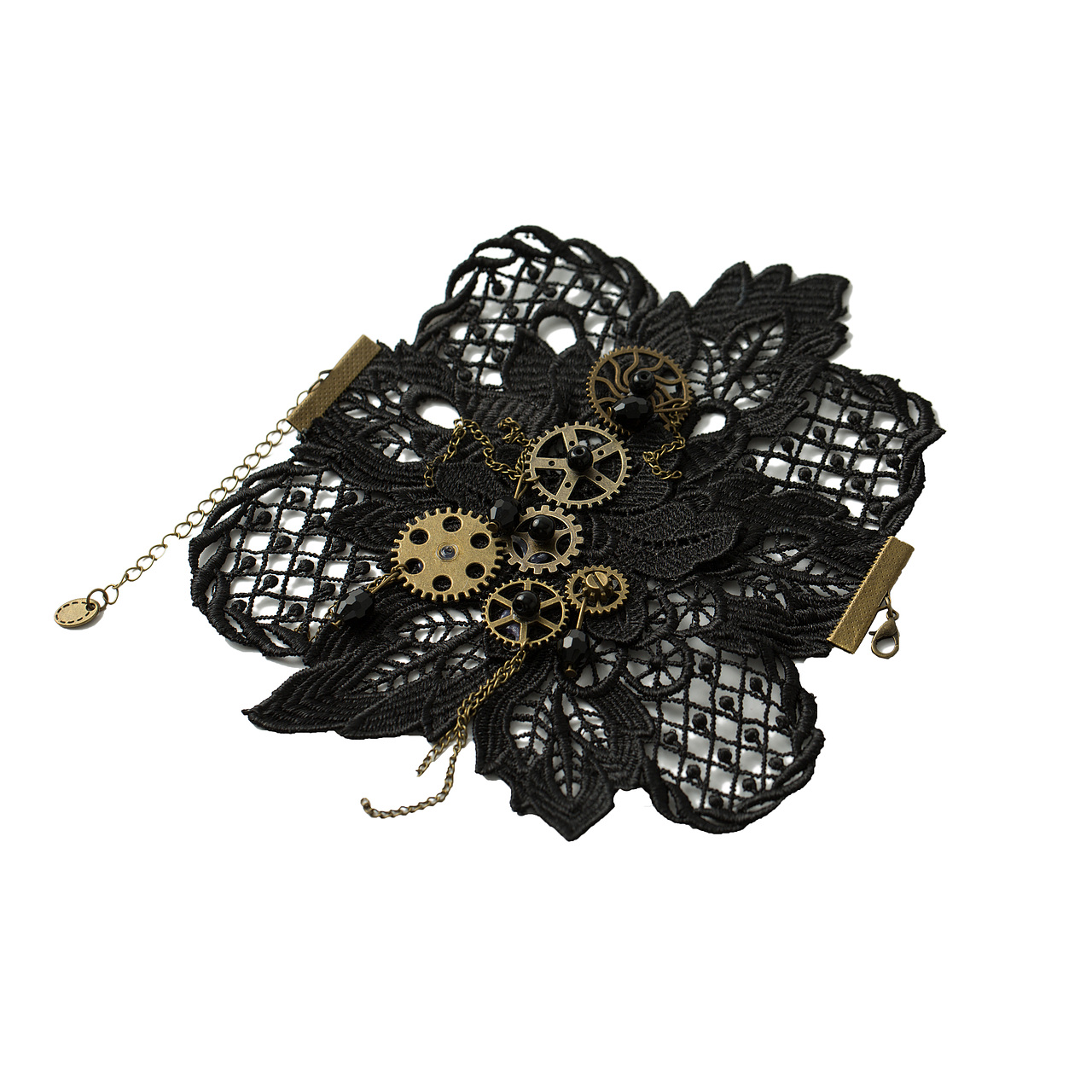 上海影际摄影朋克风饰品胸针项链帽子拍摄静物白底拍照