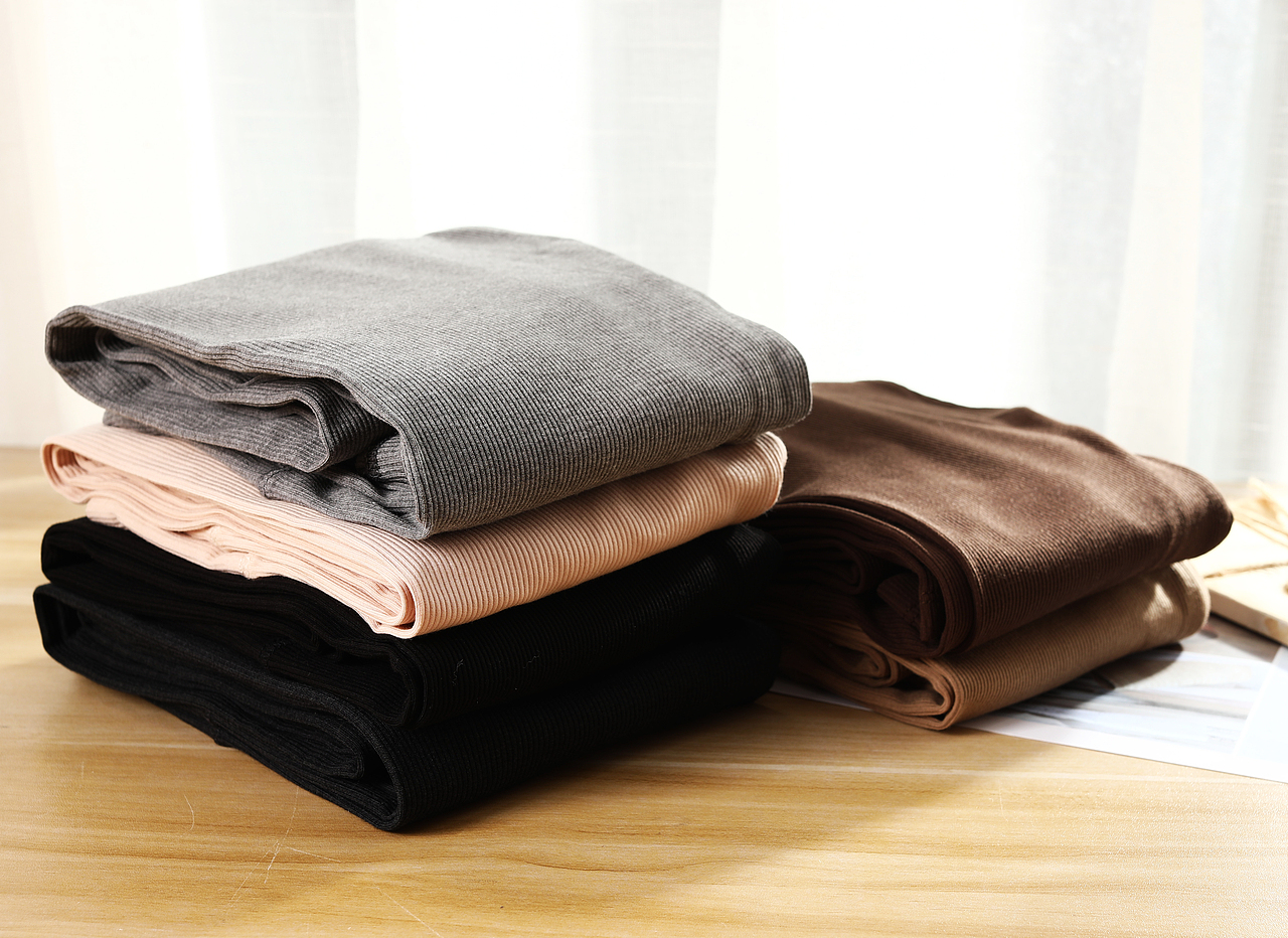 内衣拍摄，服装摄影秋衣秋裤平铺拍摄（图ZMjIxMTUwNjgw） - 产品摄影 - 站酷设计师零晨视觉摄影原创素材 - 站酷ZCOOL