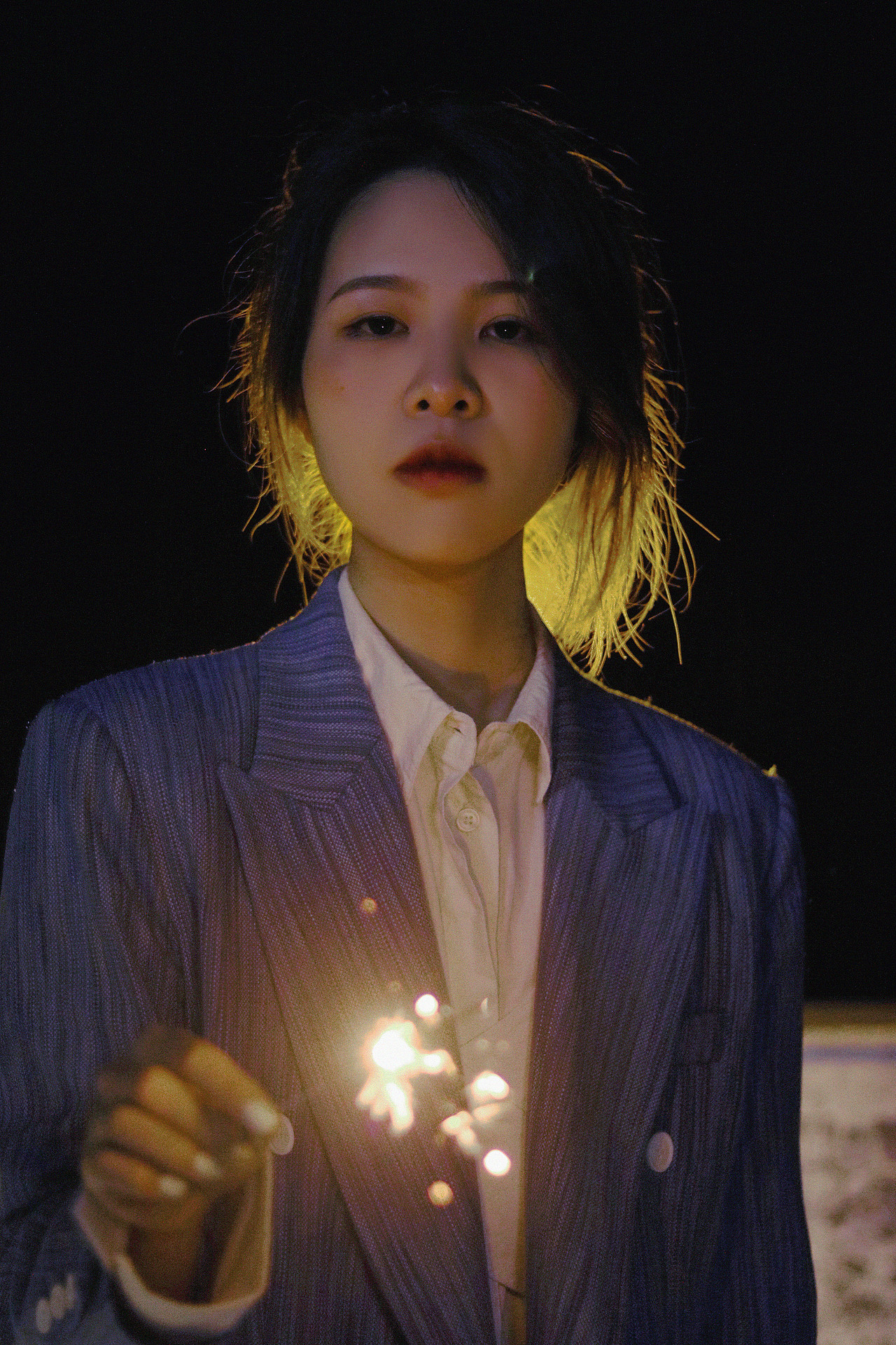 手捧星光（图ZMjQzMDM4MDA0） - 人像摄影 - 站酷设计师POKYUIE原创素材 - 站酷ZCOOL