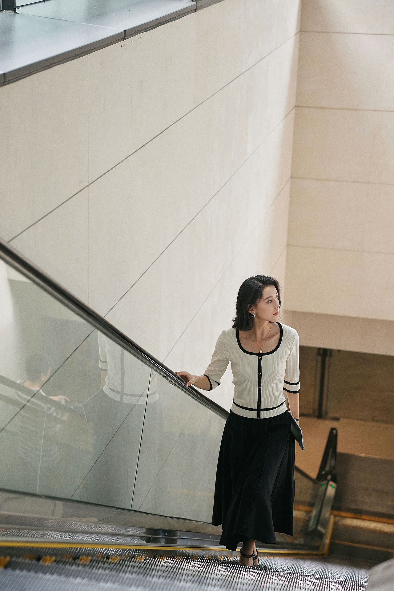 都市丽人下班啦😀