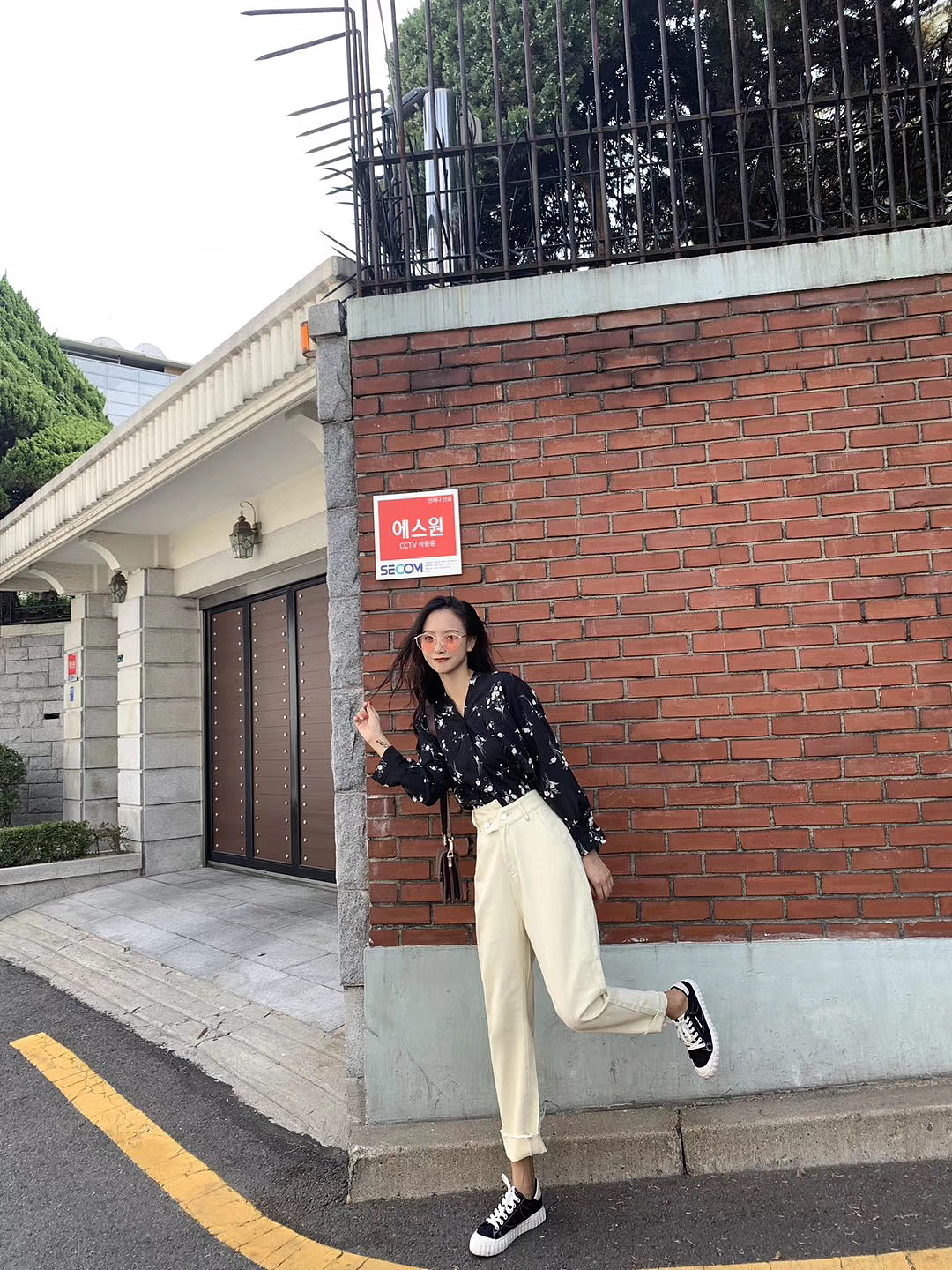 模特段段ins超卷脚裤 休闲裤 阔腿裤 广州裤子摄影