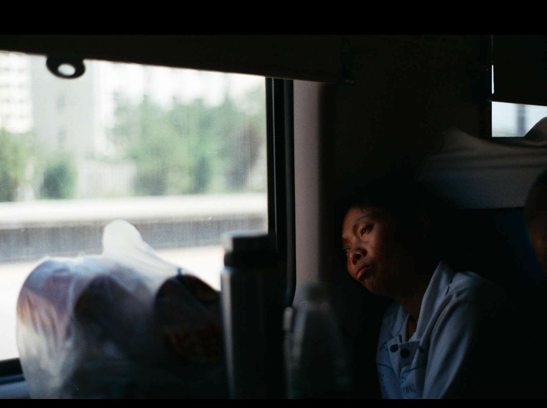 火车旅途（图ZMjAyOTIxNzA4） - 人文/纪实摄影 - 站酷设计师史雨露原创素材 - 站酷ZCOOL