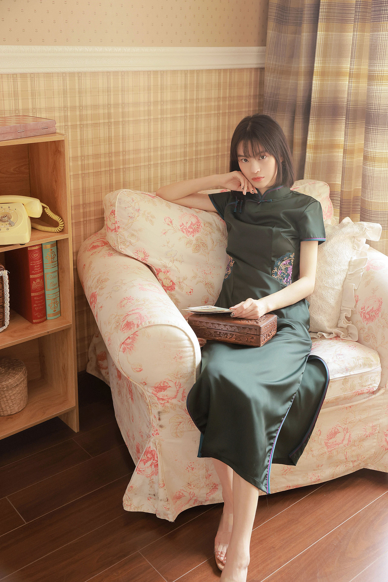 【旗袍女孩-2】