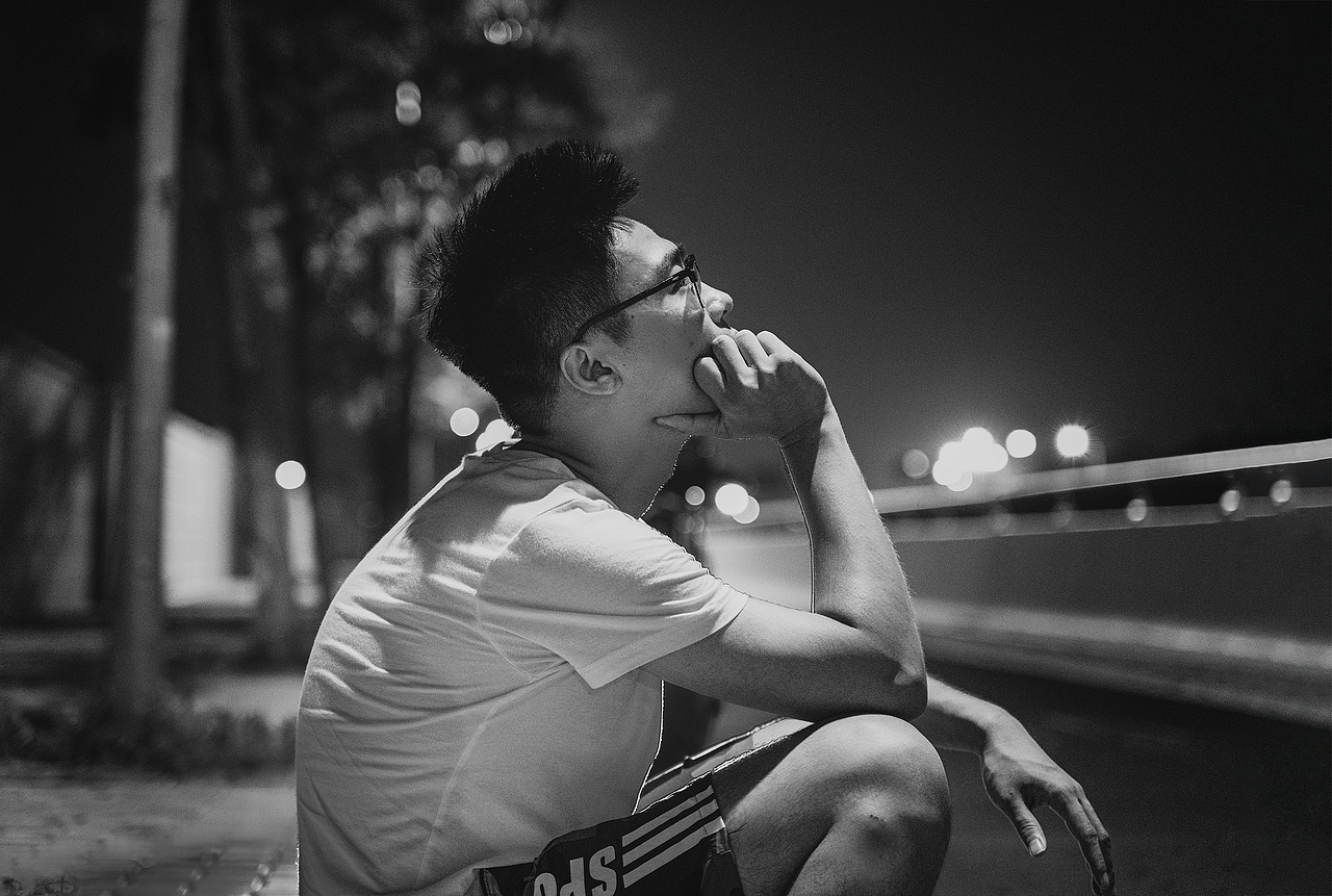 电瓶车上的速度与激情（图ZMTczODYzMjYw） - 人像摄影 - 站酷设计师奇林牧迹原创素材 - 站酷ZCOOL