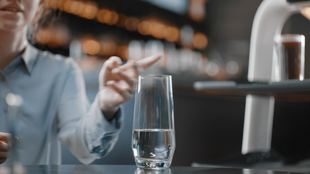 普渡欢乐送2送餐机器人