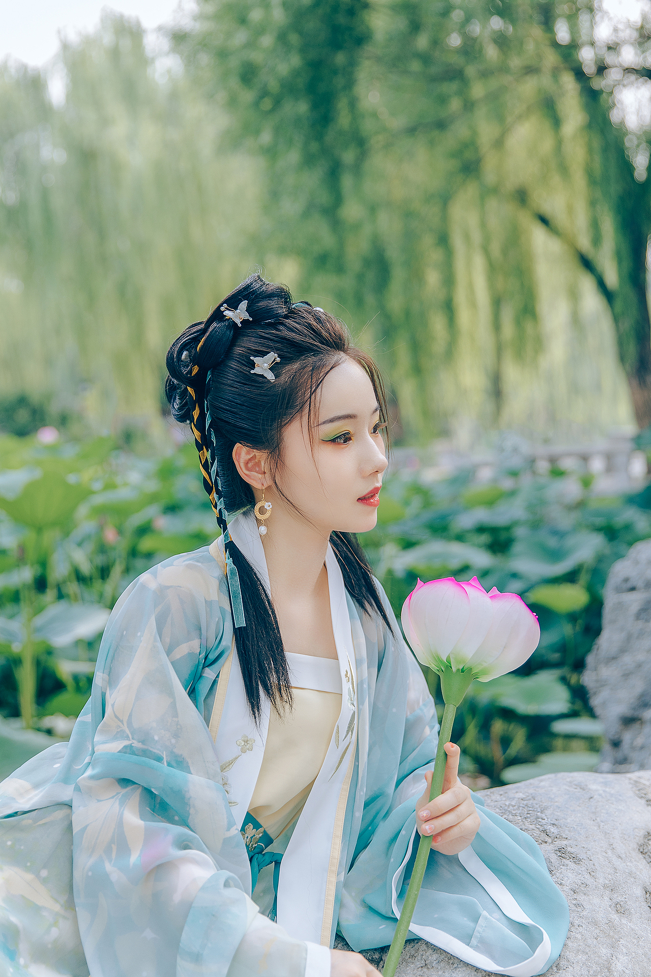 汉服|夏日荷塘（图ZMzA5NDIzNDU2） - 人像摄影 - 站酷设计师笔画年华原创素材 - 站酷ZCOOL