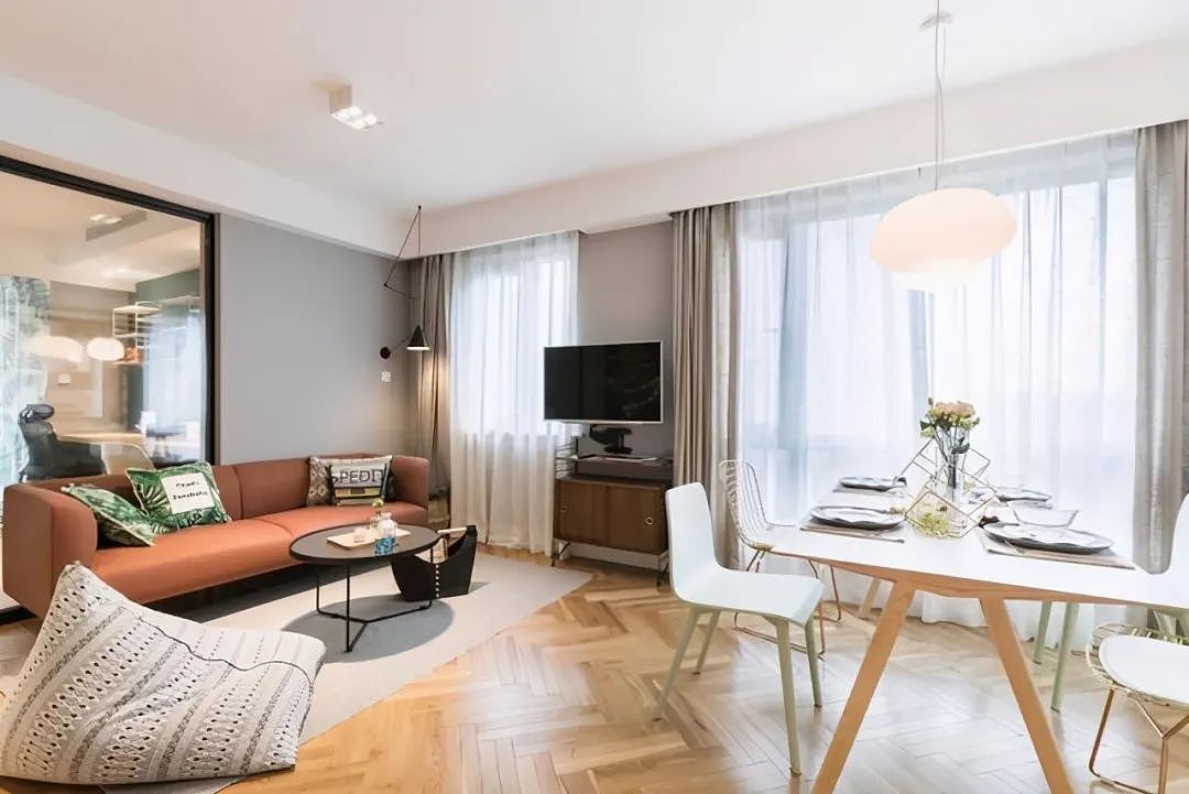 北欧风简约精致,双人书房很清新,真漂亮