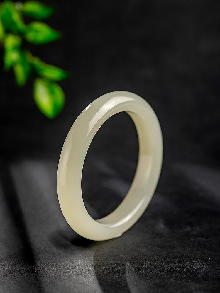 珠宝玉石产品摄影修图成品欣赏（图ZMzU2NTkxMDcy） - 产品摄影 - 站酷设计师芊漫原创素材 - 站酷ZCOOL