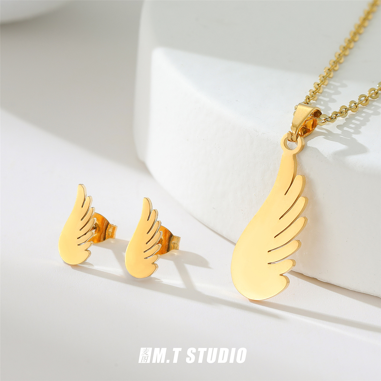 阿里巴巴首饰钛钢饰品静物图娼妓那个图拍摄（图ZMzY0NTQ2MTc2） - 产品摄影 - 站酷设计师麦图商业摄影原创素材 - 站酷ZCOOL