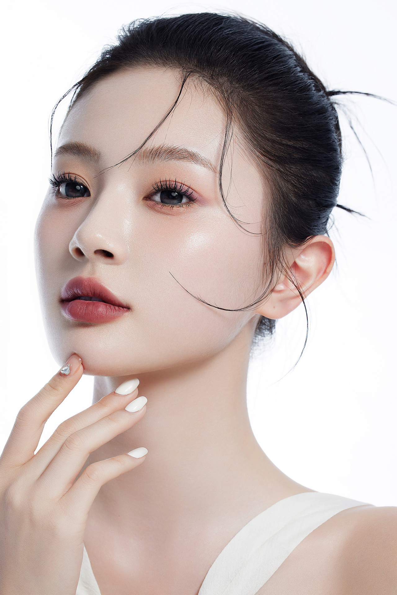 妆容（图ZMzYwOTA1MTA4） - 人像摄影 - 站酷设计师修图师墨尘原创素材 - 站酷ZCOOL