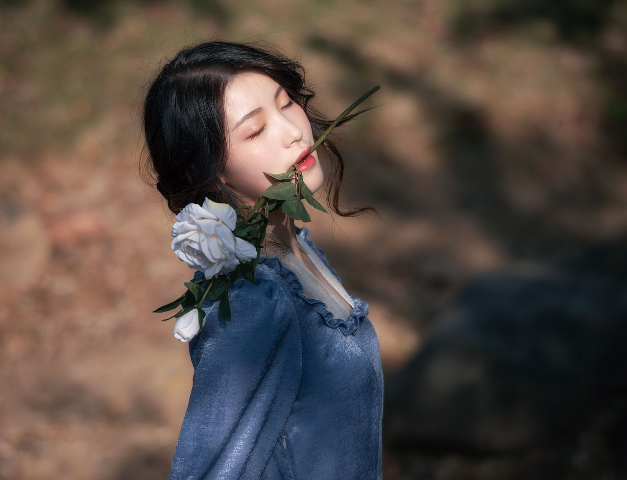 湖畔的下午（图ZMzEwNTAyODI4） - 人像摄影 - 站酷设计师糊涂仙人LEO原创素材 - 站酷ZCOOL