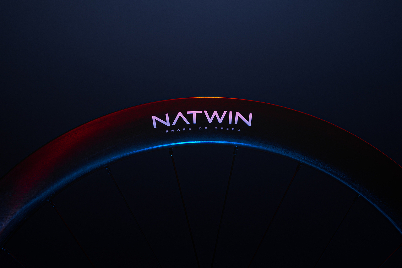 红蓝光 暗调 碳纤维轮组拍摄