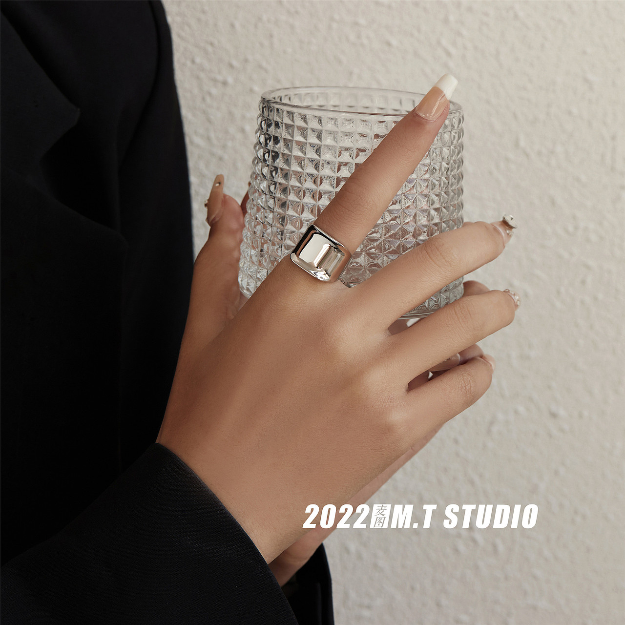 义乌无头风手链戒指饰品模特场景图摄影服务