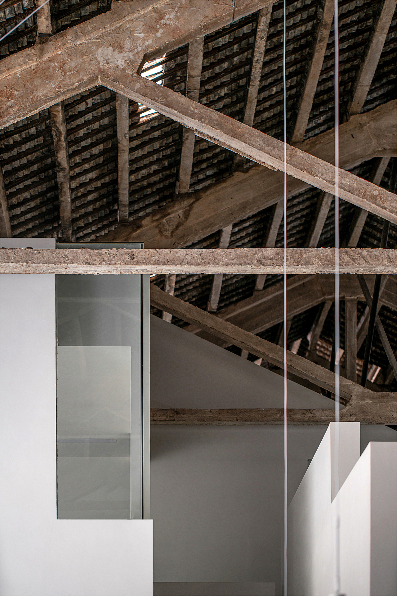 LEW丨厂房改造丨卫浴美学空间（图ZMzAwMjgxNzMy） - 商业空间设计 - 站酷设计师里与外创意原创素材 - 站酷ZCOOL