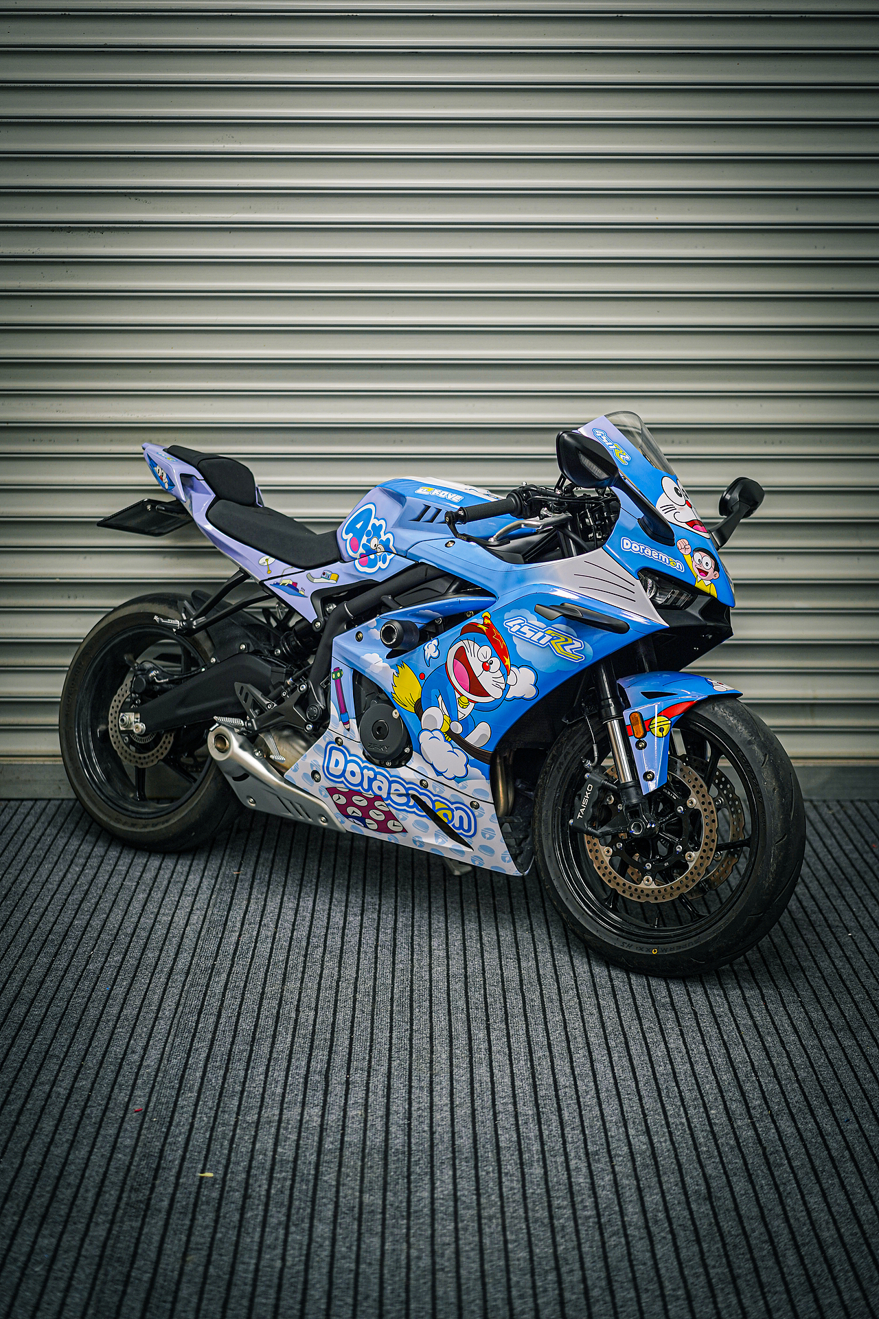 凯越机车450RR哆啦A梦定制涂装案例分享