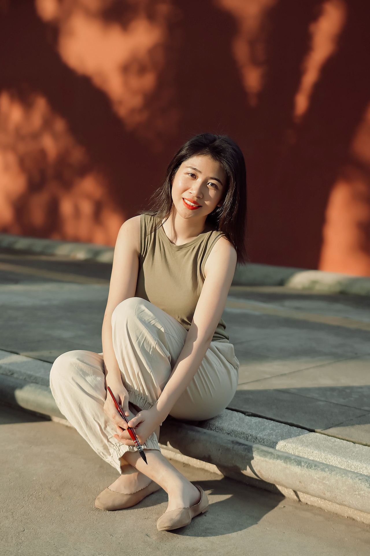 夕阳红墙与诗人（图ZMzQ1OTQ4NTEy） - 人像摄影 - 站酷设计师KK想要和这个世界原创素材 - 站酷ZCOOL