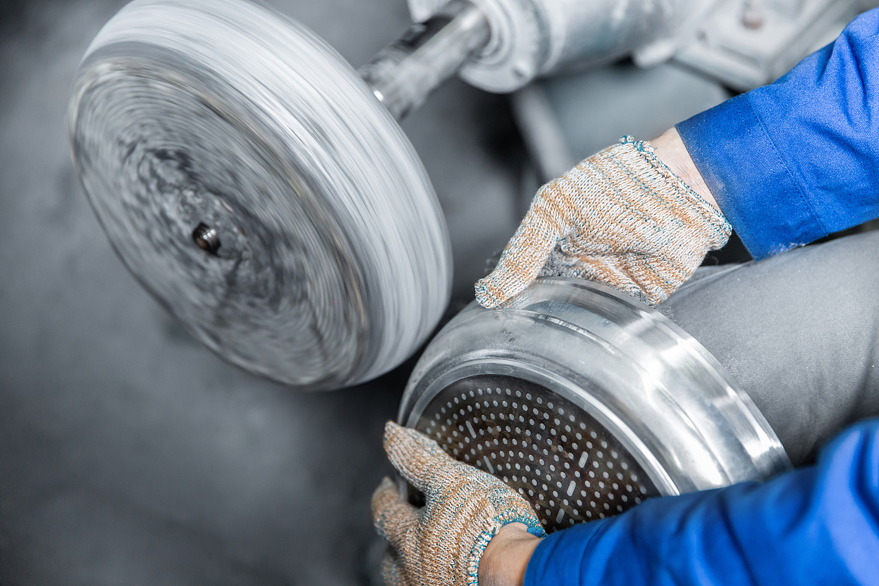 不粘锅工厂拍摄