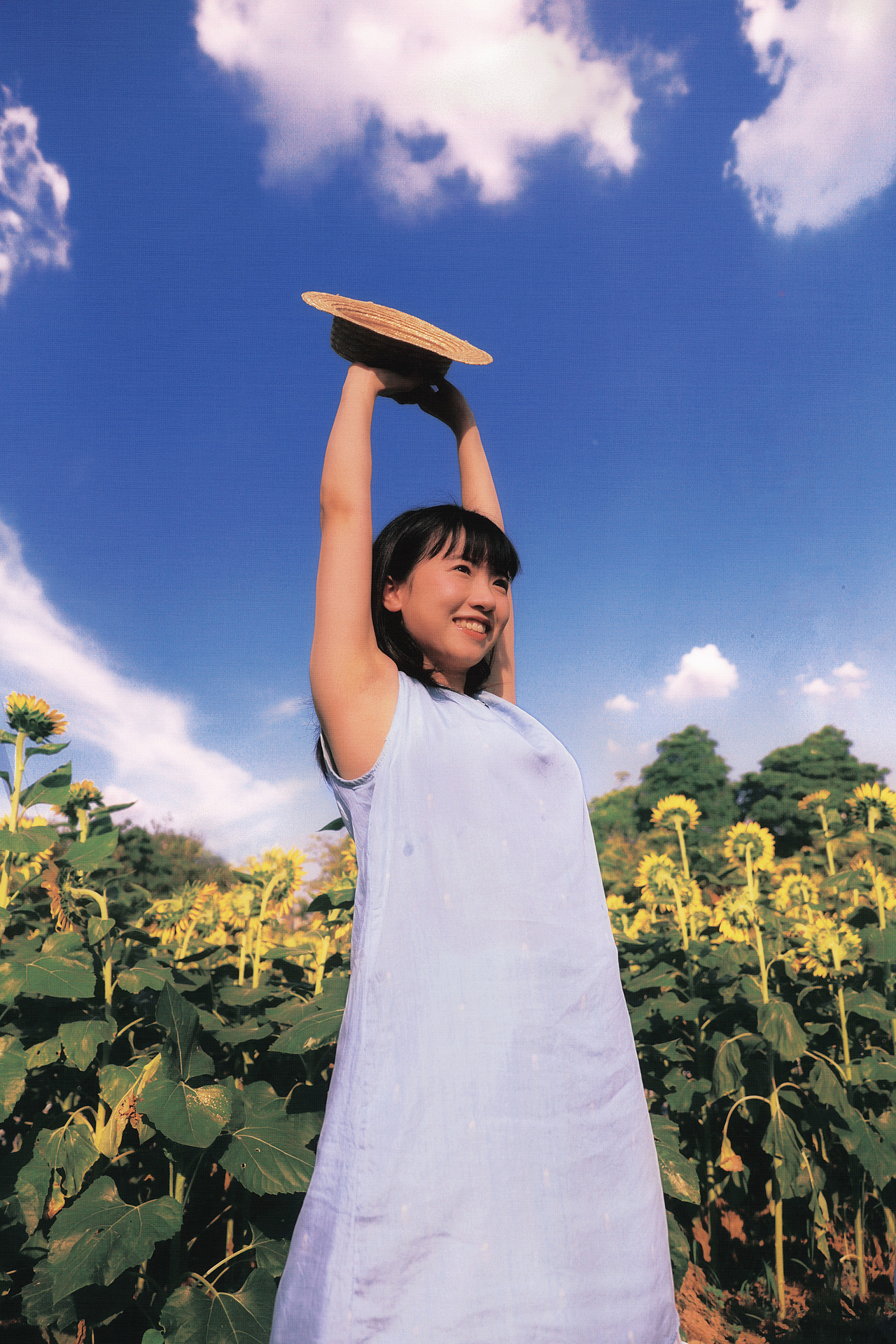 向日葵女孩（圖ZMzEzODY1ODA4） - 人像攝影 - 站酷設(shè)計(jì)師路暢歐原創(chuàng)素材 - 站酷ZCOOL