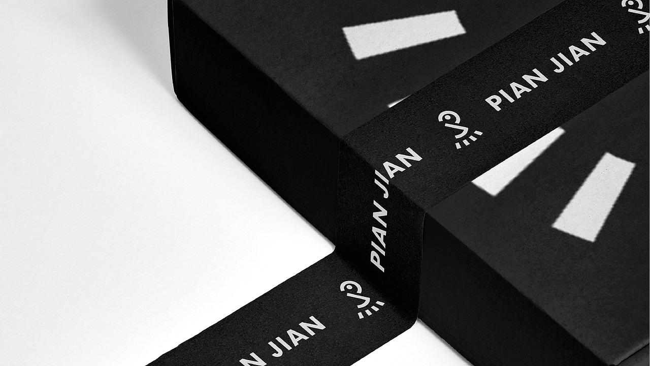 偏见-服装品牌设计logo设计